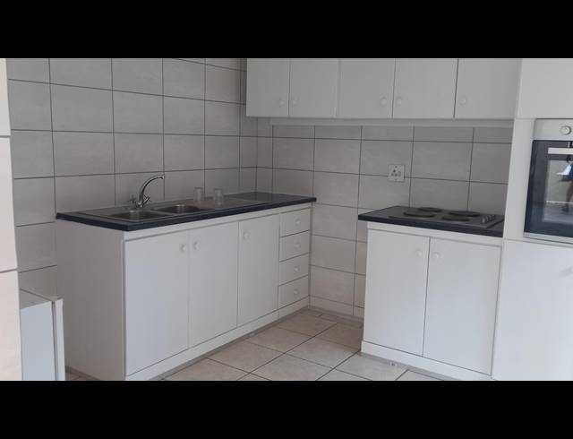 4 BEDROOM HOUSE FOR SALE IN VANDERBIJLPARK SW